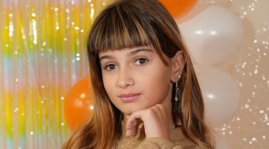 MODEL CARD: “Mia”